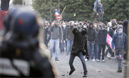 Decenas heridos y cientos detenidos tras protesta en París