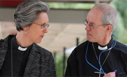 Iglesia de Inglaterra aprueba ordenación de mujeres como obispos