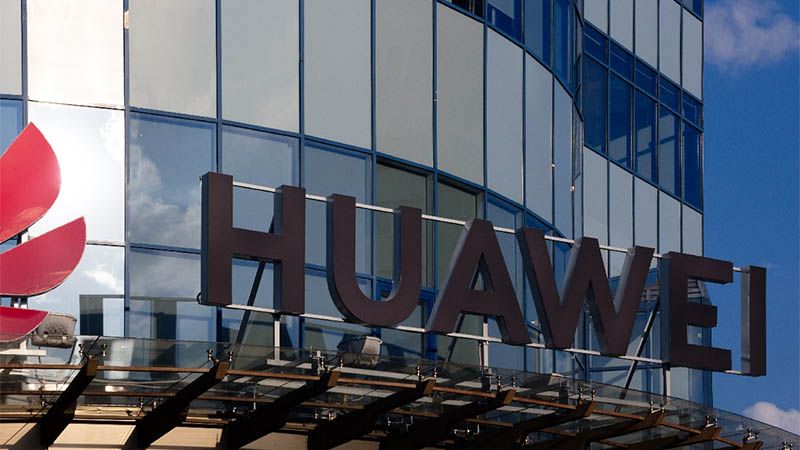 Estados Unidos levanta la prohibici&oacute;n a Huawei de comprar sus productos