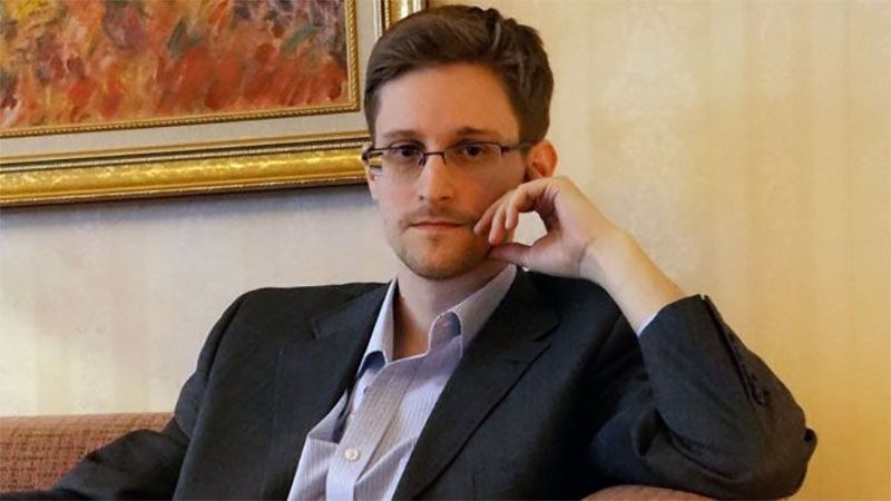 Edward Snowden  revela cómo la CIA divulga Fake News