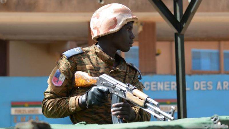 Burkina Faso anuncia la muerte de 40 terroristas en bombardeos en el este del pa&iacute;s
