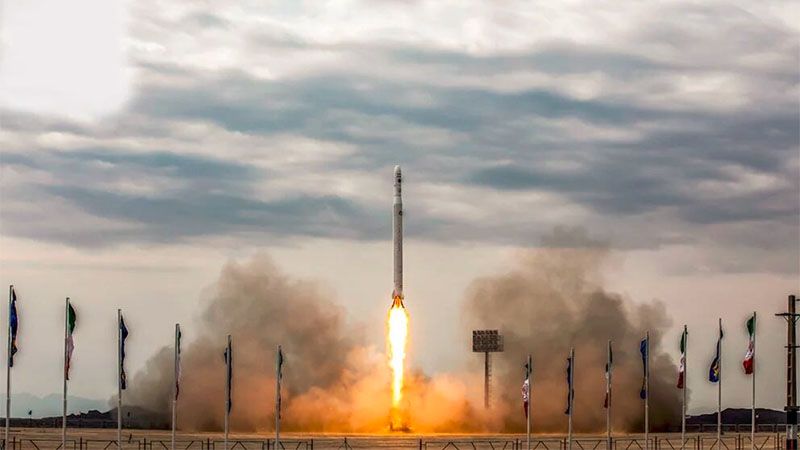 Irán lanza al espacio el satélite de fabricación nacional Pars-1