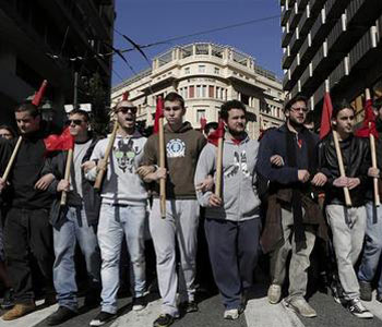 huelga+protesta+griegos+parlamento+austeridad