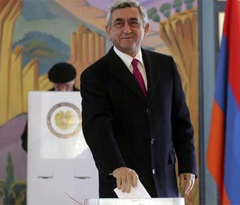 presidente+armenia+Sargsián+reeligido