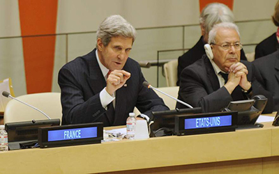 johm kerry en la conferencia de paz