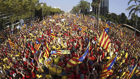 catalanes reclaman referendum