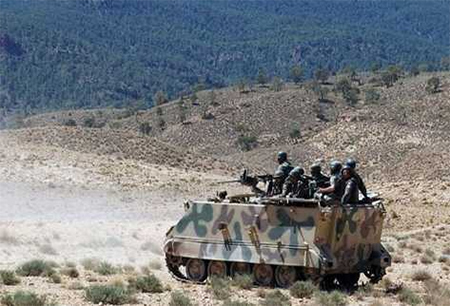 fuerzas militares tunecinas en los montes de chaambi