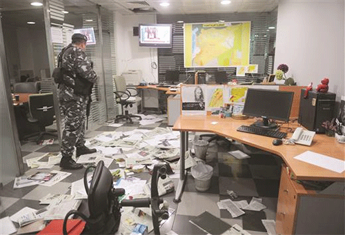 las oficinas del diario saudí en Beirut después de la "incursión"