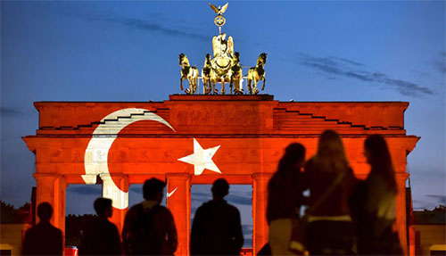 Turquía desmantelará los cuarteles y la base aérea utilizados por golpistas