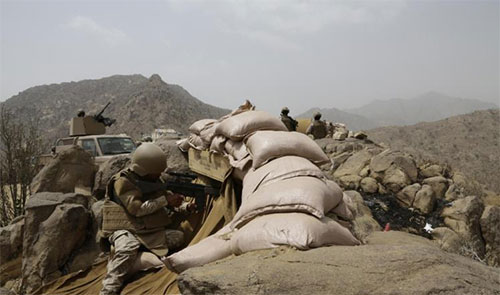 militares saudíes en la frontera con Yemen