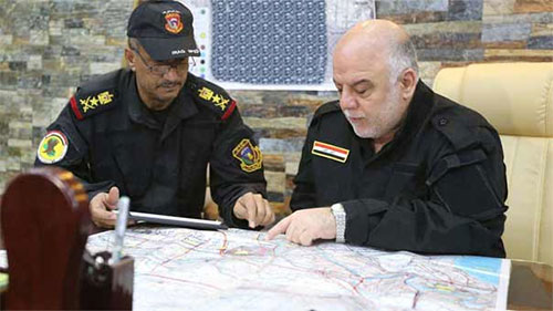 El primer ministro iraquí visita la primera línea del campo de batalla