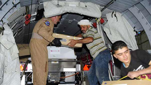 Un avión con cargamento humanitario aterriza en el aeropuerto de Damasco