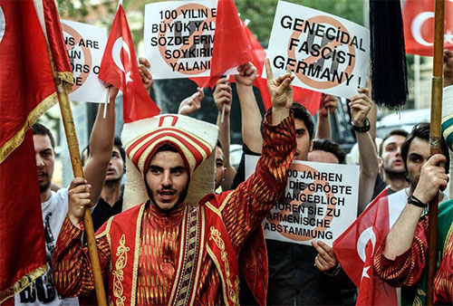 manifestantes turcos en Estambul