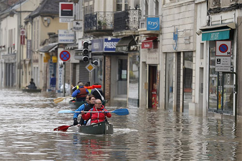 París se inunda por la crecida del Sena