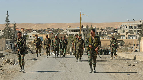 Las tropas sirias avanzan hacia la ciudad de Tabaqa