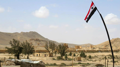 La bandera de Siria vuelve a ondear en la antigua ciudad de Palmira