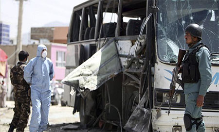 un atentado contra un autobús de funcionarios en kabul