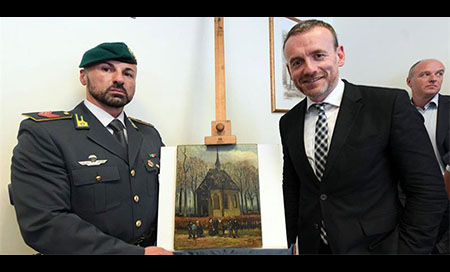 Policía italiana recupera dos cuadros de Van Gogh