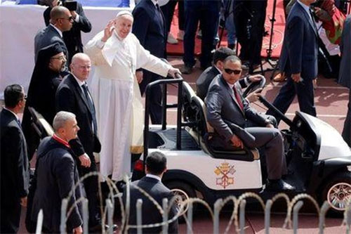 El Papa Francisco durante su visita a El Cairo