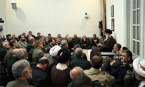 el líder supremo de Irán durante el encuentro con los altos mandos militares