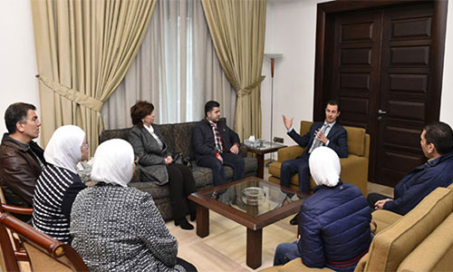 Bashar al Assad reunido con empresarios sirios
