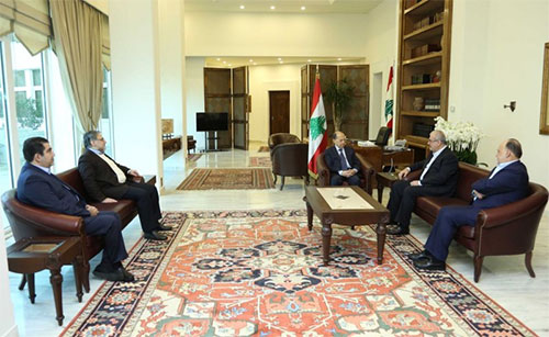 Aoun se reúne con una delegación del bloque “Lealtad a la Resistencia”