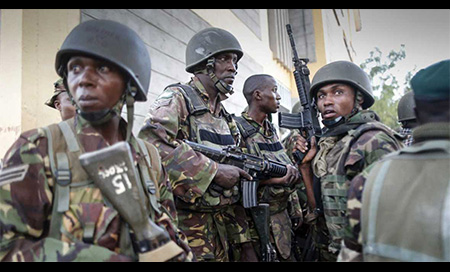Militares del Ejército keniano