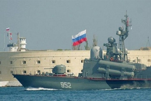 un buque militar ruso en Tartus