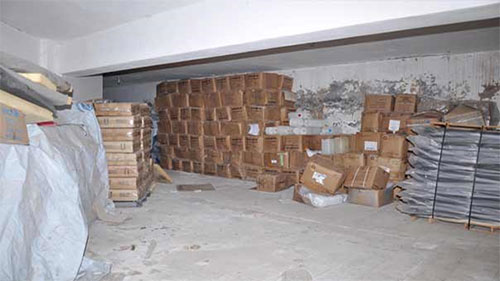 cajas de productos alimenticios almacenadas por terroristas