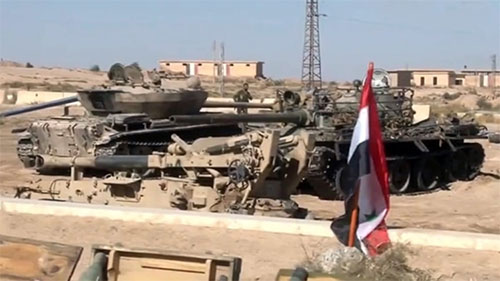 tanques confiscados de Daesh en Al Mayadin