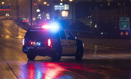 Un tiroteo deja un policía muerto y dos heridos en EEUU