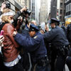 Decenas de arrestos y brutalidad policial en el pa&iacutes de la Democracia