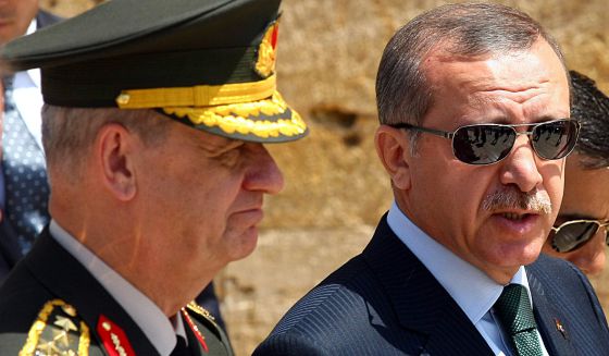 Detenido el ex jefe del Estado Mayor turco acusado de golpismo