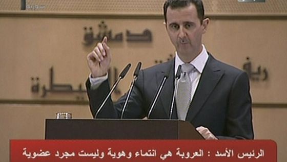 El Assad anuncia un referéndum constitucional para marzo en Siria