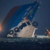 Choque de dos barcos en la costa de Hong Kong