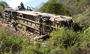 La caída de un autobús a un barranco en Perú