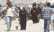 Miles de sirios huyen a Líbano