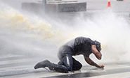 Ca&#241ones de agua contra los manifestantes en Ankara