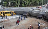 Dos muertos por el derrumbe de un puente en Brasil