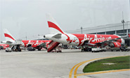 Desaparece avi&#243;n de AirAsia con 162 personas a bordo