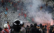 Sangre en un estadio de f&#250;tbol en El Cairo