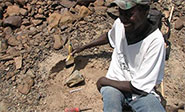 Encuentran herramientas de piedra mucho m&#225s antiguas que los primeros humanos 