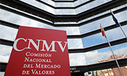 La CNMV multa con 7 millones a CaixaBank y con 2 a Santander