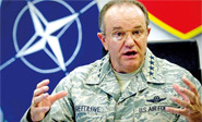 Jefe militar de la OTAN llama a vigilar más a Rusia