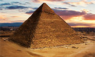La base de la Gran Pirámide de Guiza no es tan cuadrada