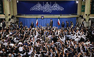 Jameneí acusa a EEUU de incumplir acuerdos y a Arabia Saudita de traición