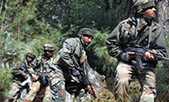 Militares indios matan a tres combatientes en Cachemira