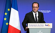 Hollande quiere perseguir a los terroristas de Daesh hasta Raqqa