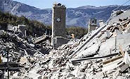 Miles de personas se quedan sin techo por el violento terremoto del domingo