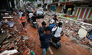 Indonesia: Equipos de rescate confirman 52 muertos por sismo